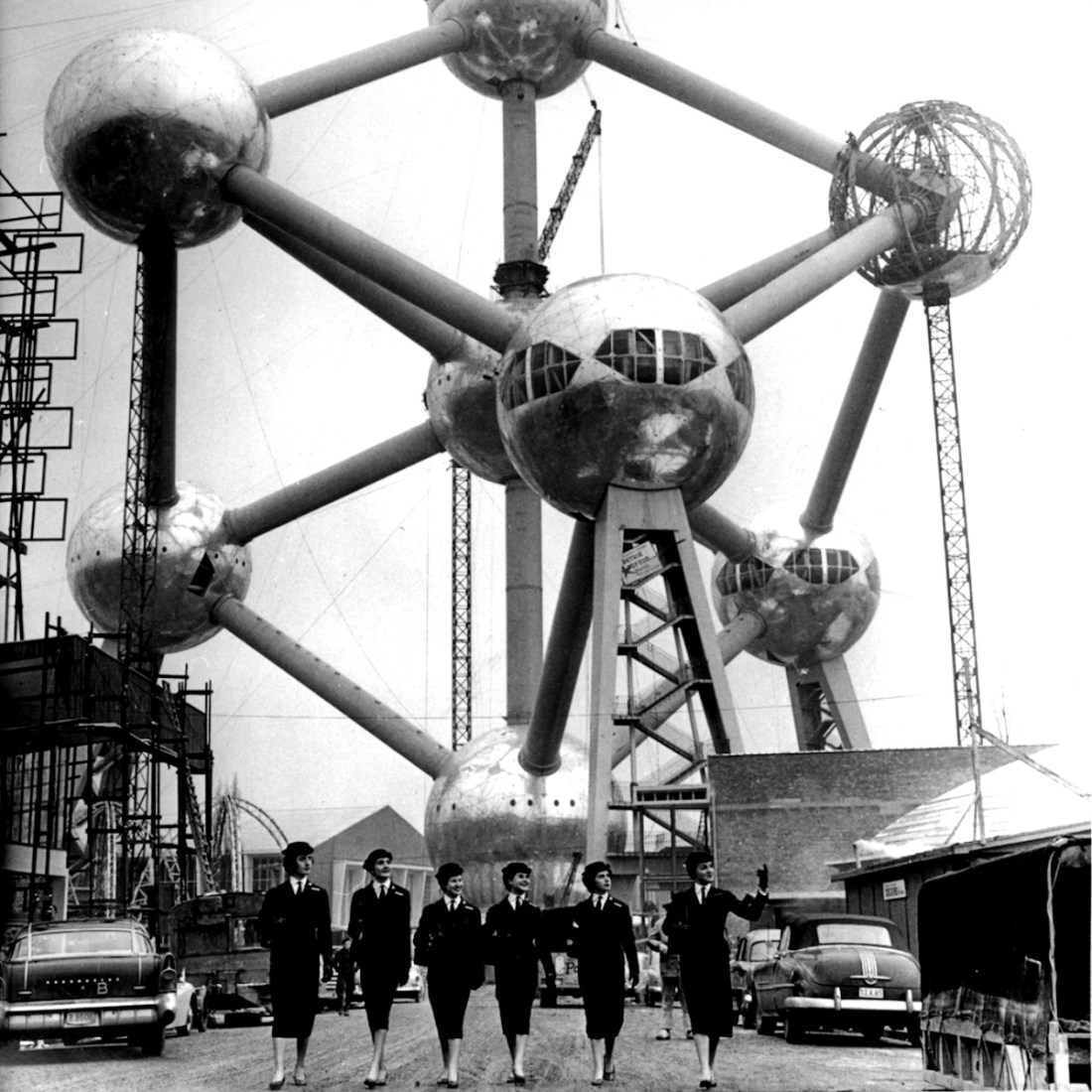 Workers assembling the Atomium spheres during construction in 1958